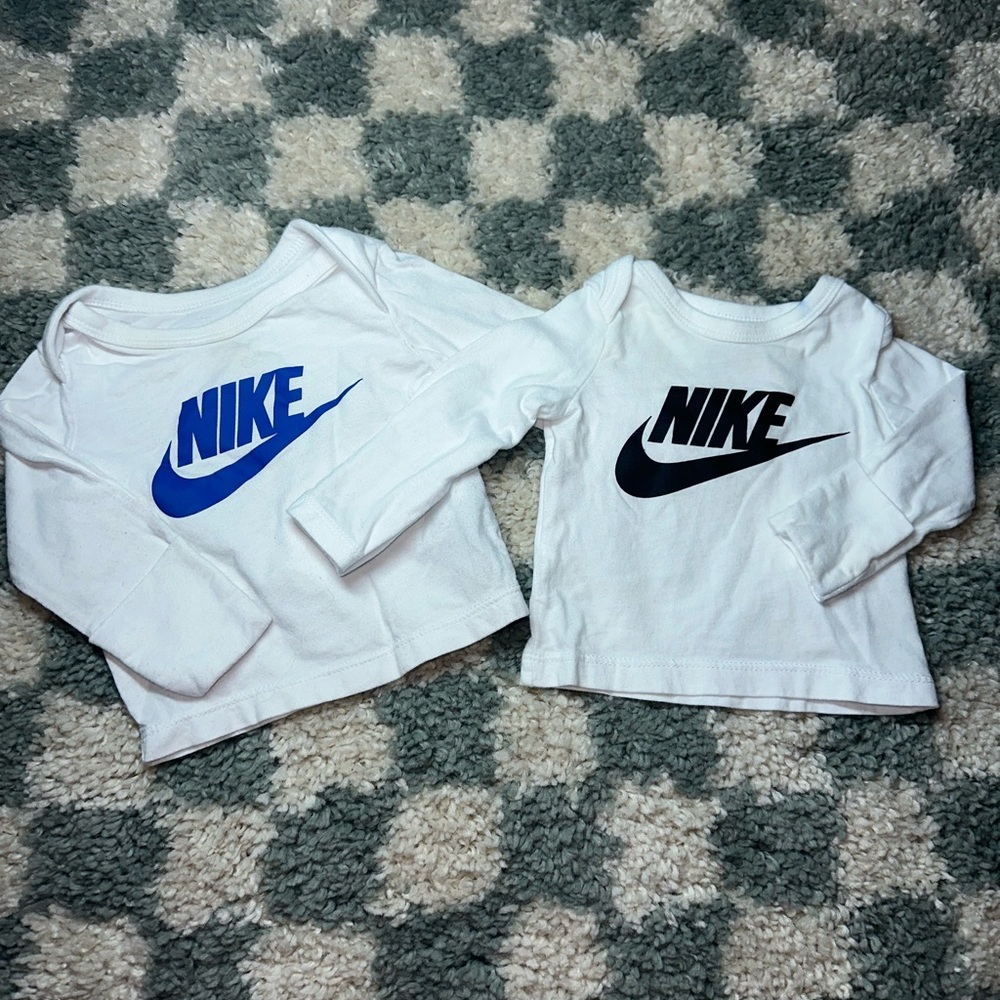 Nike Baby Long Sleeve Logo T-shirts (newborn and 0-3 mo)